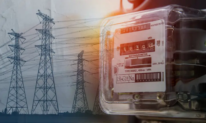 A dashboard showing power quality analysis and net metering savings.